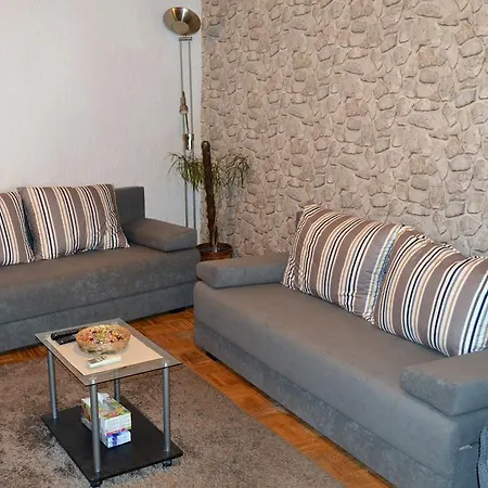 Heart Of The Old Town Apartment *